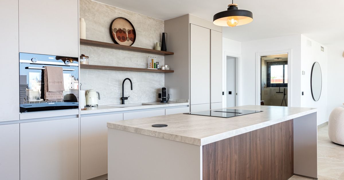 Penthouse in Marbella, Playa de la Fontanilla, Marbella, 7/12