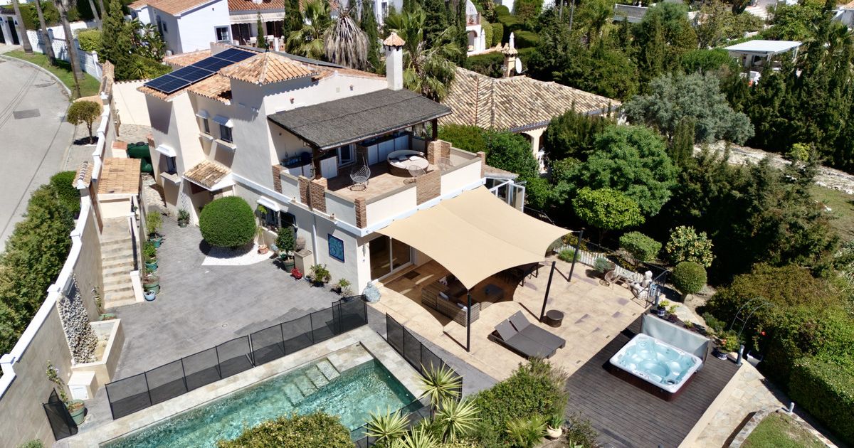 Отдельно стоящая вилла в Estepona, Estepona, 2/12