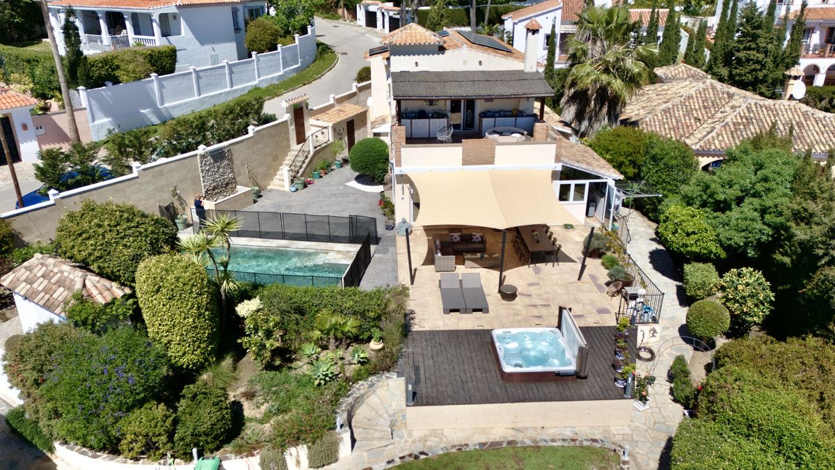 Отдельно стоящая вилла в Estepona, Estepona, 3/12