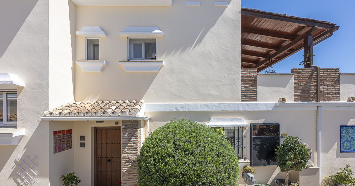 Отдельно стоящая вилла в Estepona, Estepona, 7/12