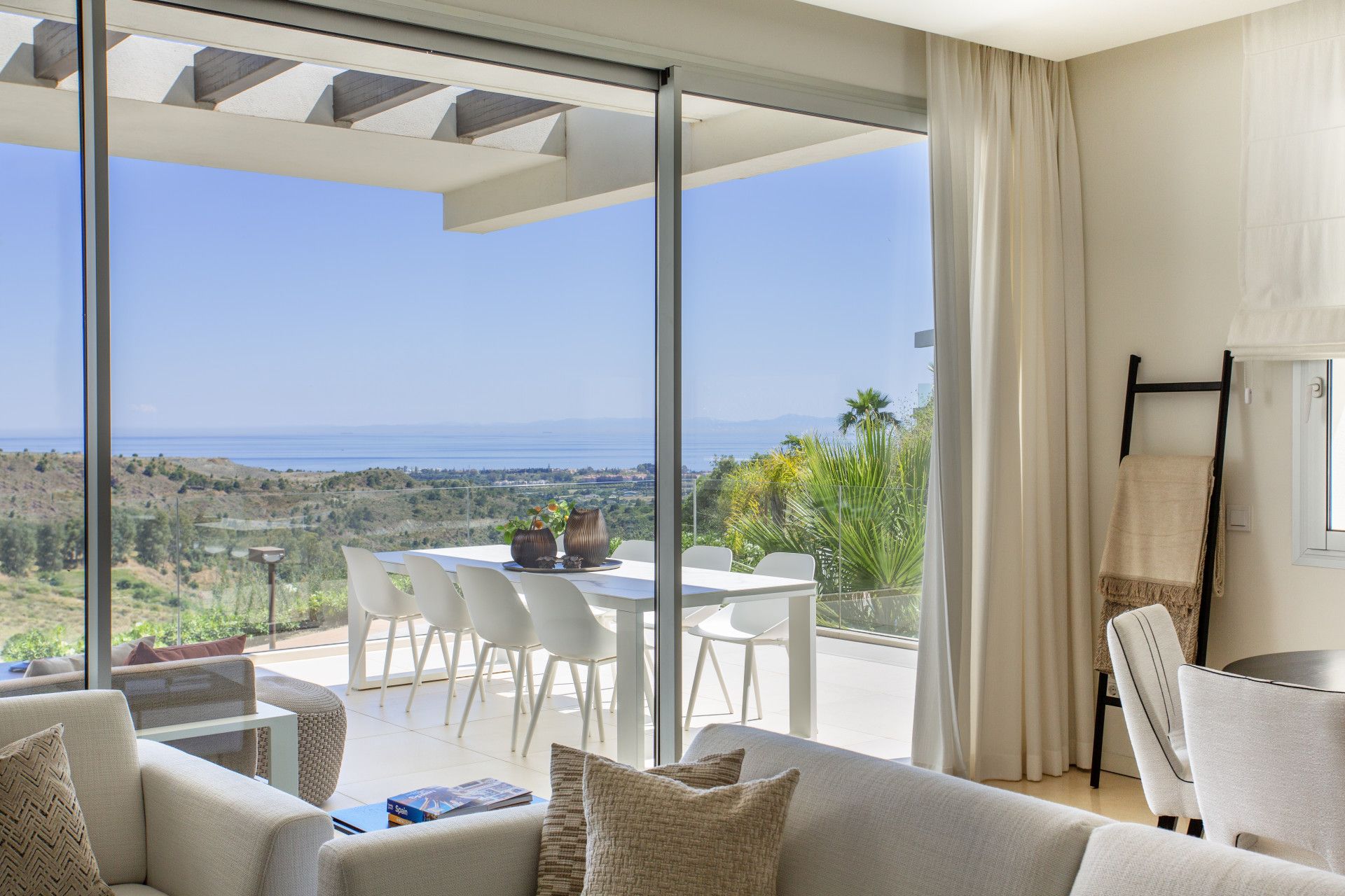 Apartment in Benahavis, Marbella Club Hills, Benahavis, 1/12