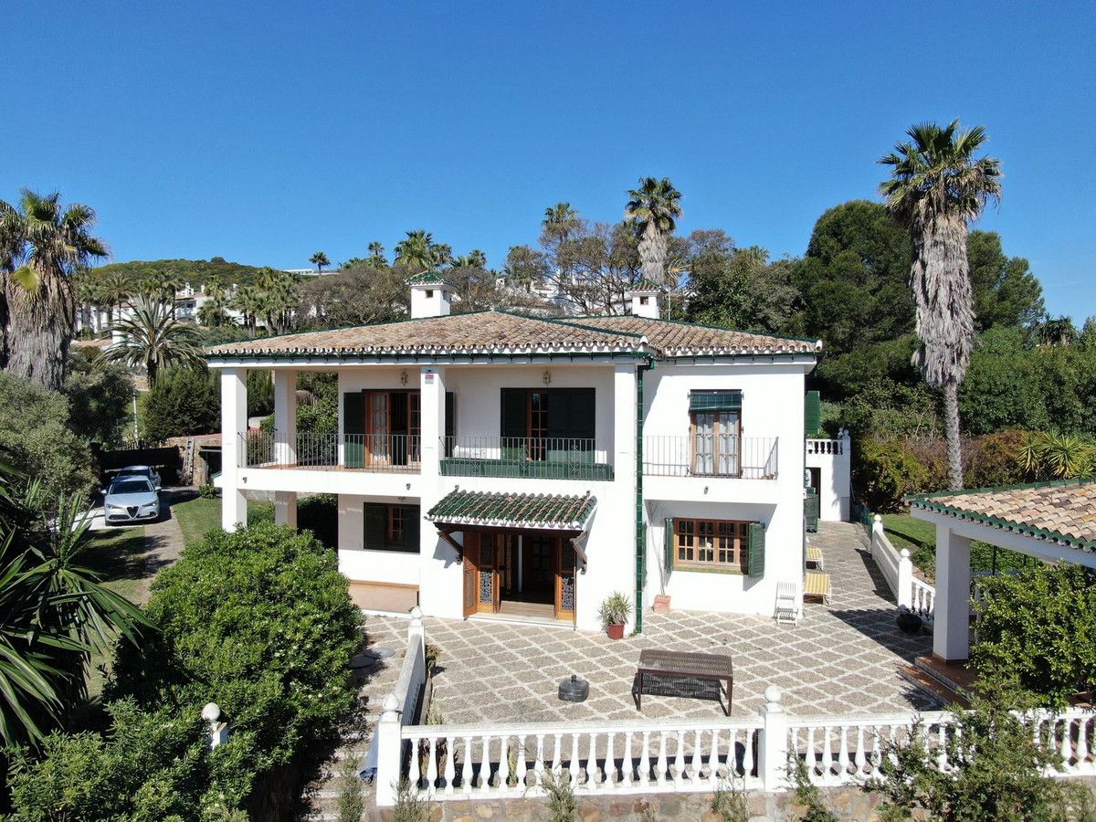 Villa independiente en San Luis de Sabinillas, San Luis de Sabinillas, 4/12