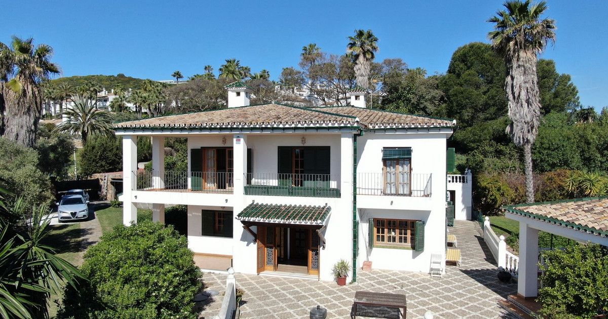 Villa independiente en San Luis de Sabinillas, San Luis de Sabinillas, 4/12