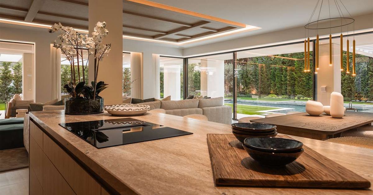 Villa in Marbella, Marbella, 11/12
