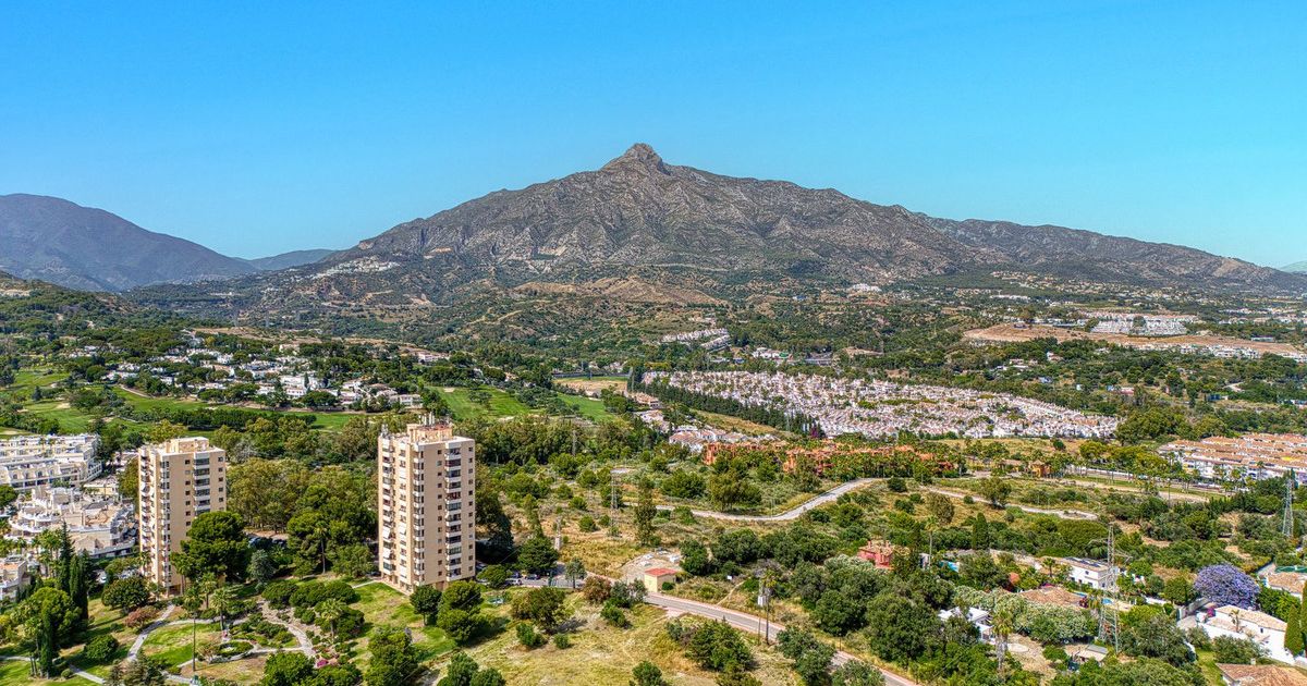 Townhouse in Nueva Andalucía, Nueva Andalucía, 7/12