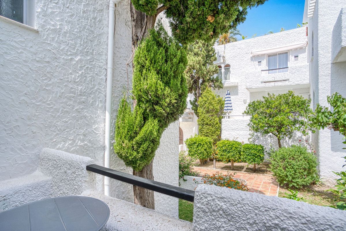 Townhouse in Nueva Andalucía, Nueva Andalucía, 10/12