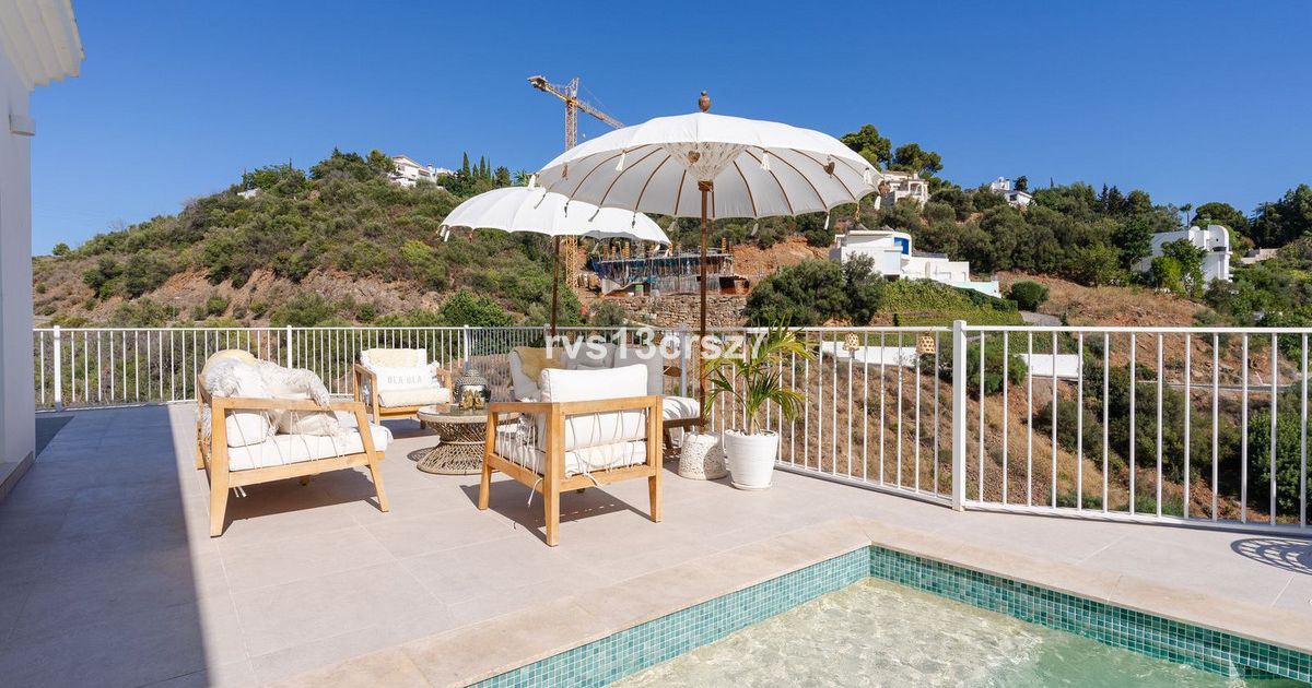 Detached Villa in El Rosario, El Rosario, 2/12