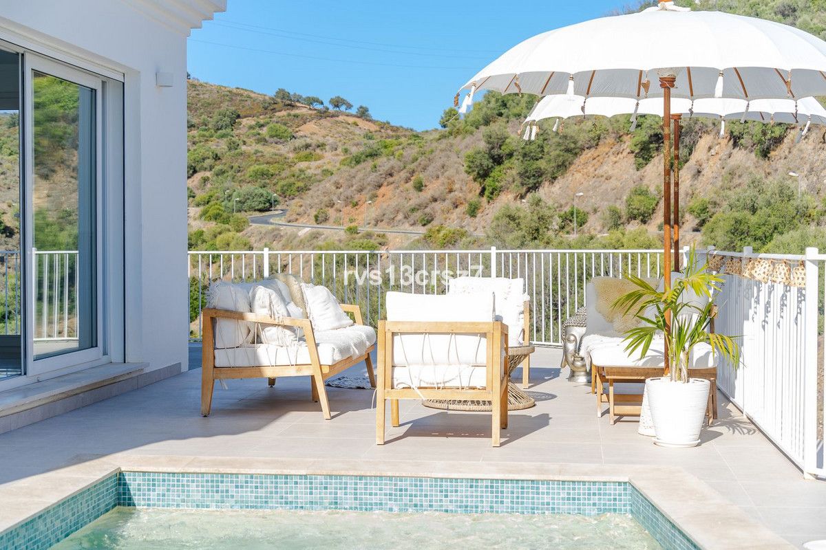 Detached Villa in El Rosario, El Rosario, 11/12