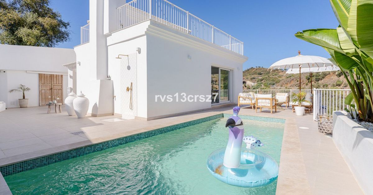 Detached Villa in El Rosario, El Rosario, 10/12