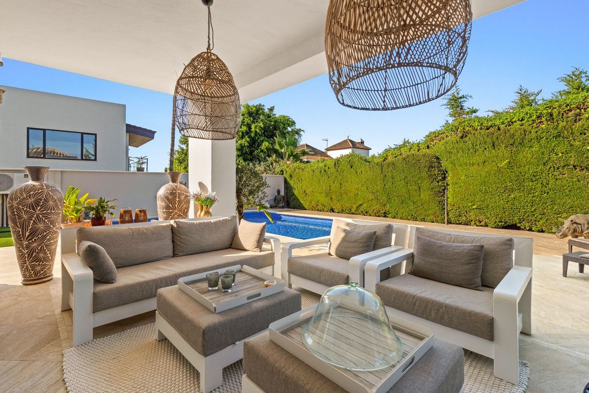 Villa Independiente en Estepona, Estepona, 6/12