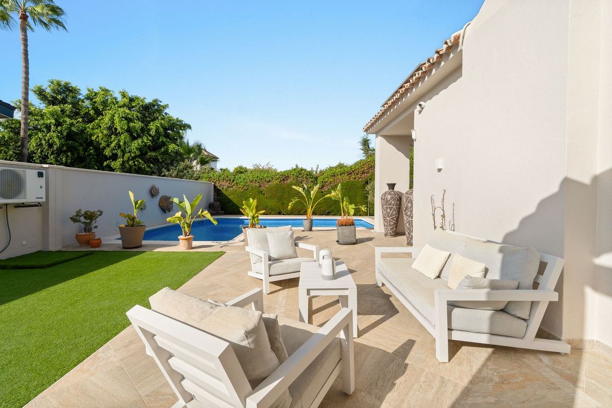 Villa Independiente en Estepona, Estepona, 7/12