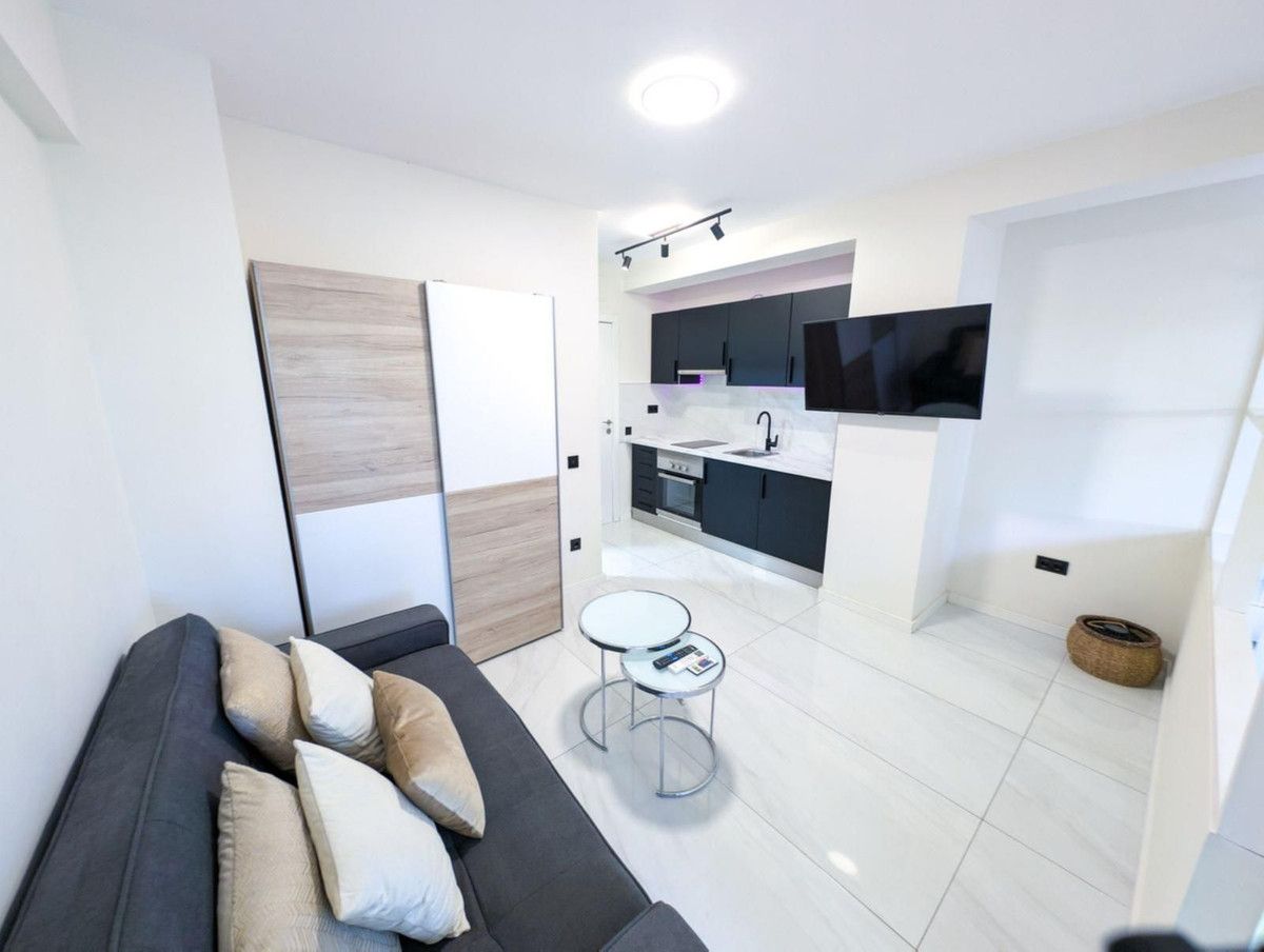 Middle Floor Studio in Nueva Andalucía, Nueva Andalucía, 2/12