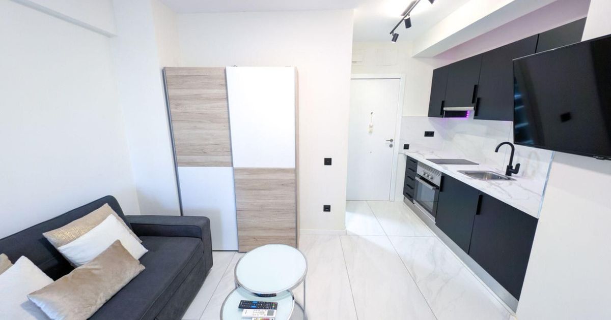 Middle Floor Studio in Nueva Andalucía, Nueva Andalucía, 6/12