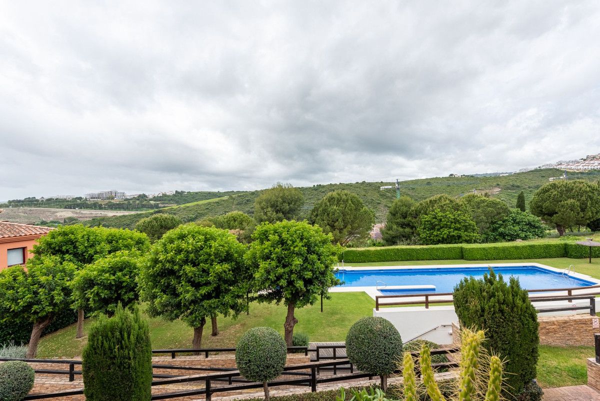 Квартира на среднем этаже в Casares, Casares, 12/12