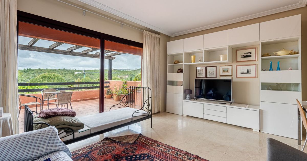 Квартира на среднем этаже в Casares, Casares, 4/12