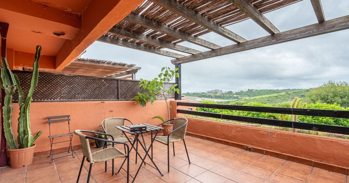 Квартира на среднем этаже в Casares, Casares, 10/12