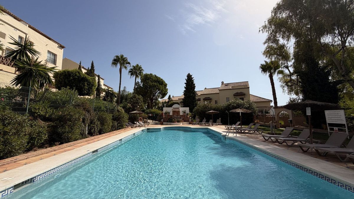 Townhouse in Nueva Andalucía, Nueva Andalucía, 2/12