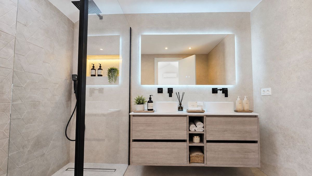 Townhouse in Nueva Andalucía, Nueva Andalucía, 12/12