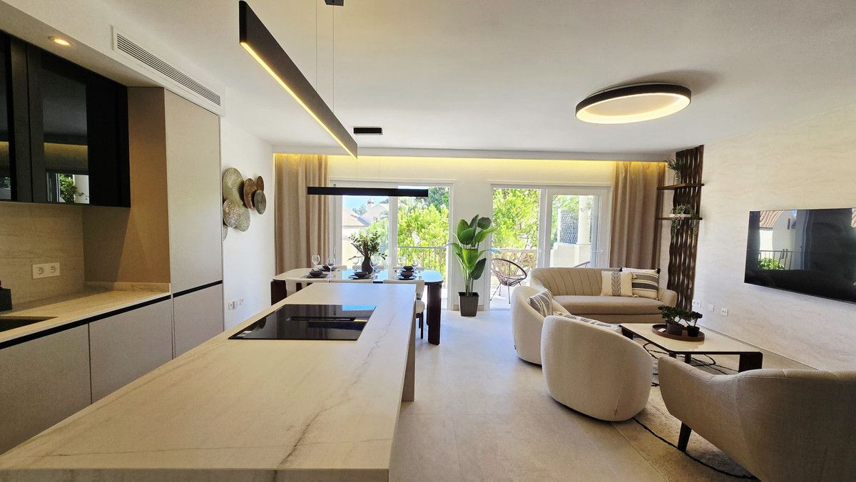 Townhouse in Nueva Andalucía, Nueva Andalucía, 5/12