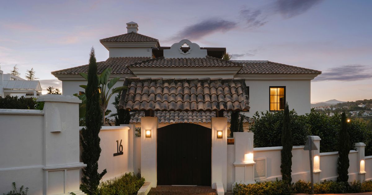 Villa in Nueva Andalucia, Los Naranjos, Nueva Andalucia, 2/12
