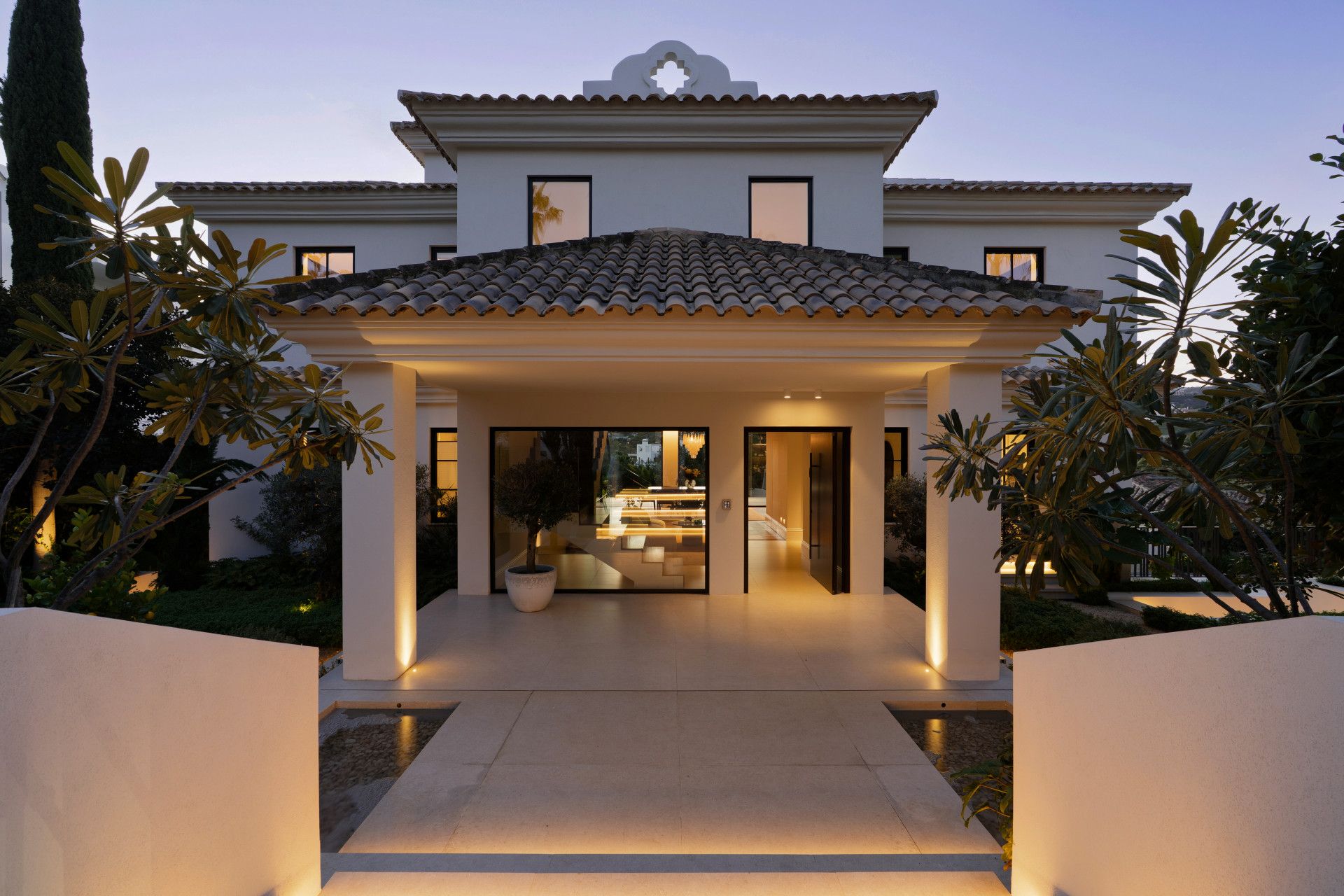 Villa in Nueva Andalucia, Los Naranjos, Nueva Andalucia, 3/12