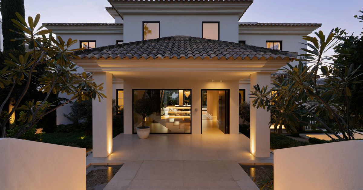 Villa in Nueva Andalucia, Los Naranjos, Nueva Andalucia, 3/12