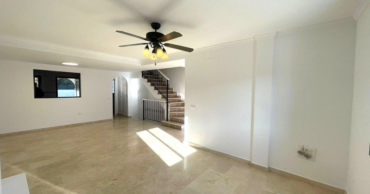 Halfvrijstaande woning in Manilva, Manilva, 7/12