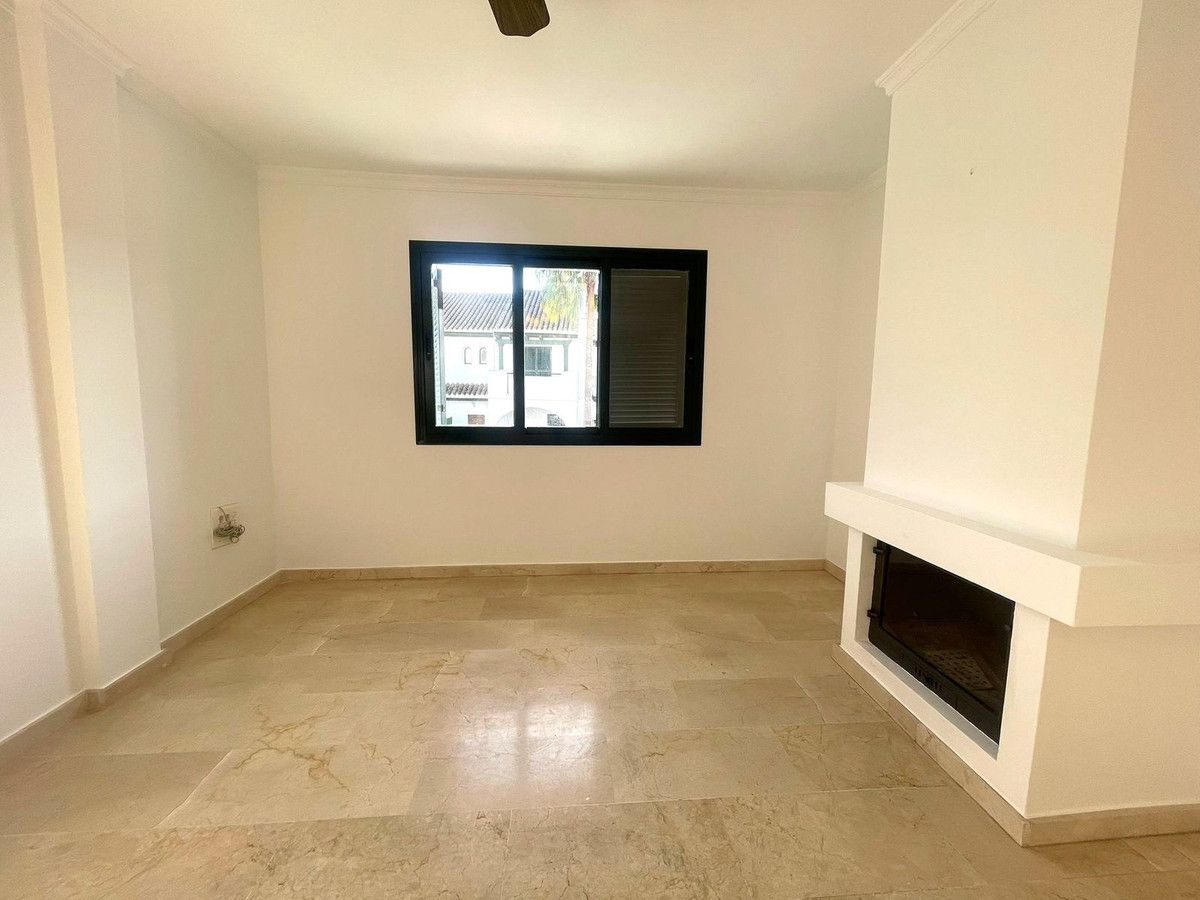 Halfvrijstaande woning in Manilva, Manilva, 8/12