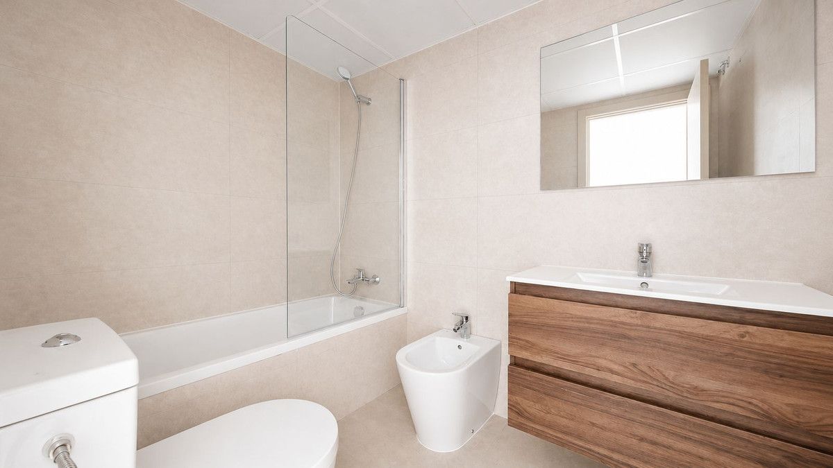 Middle Floor Apartment in Manilva, Manilva, 11/12