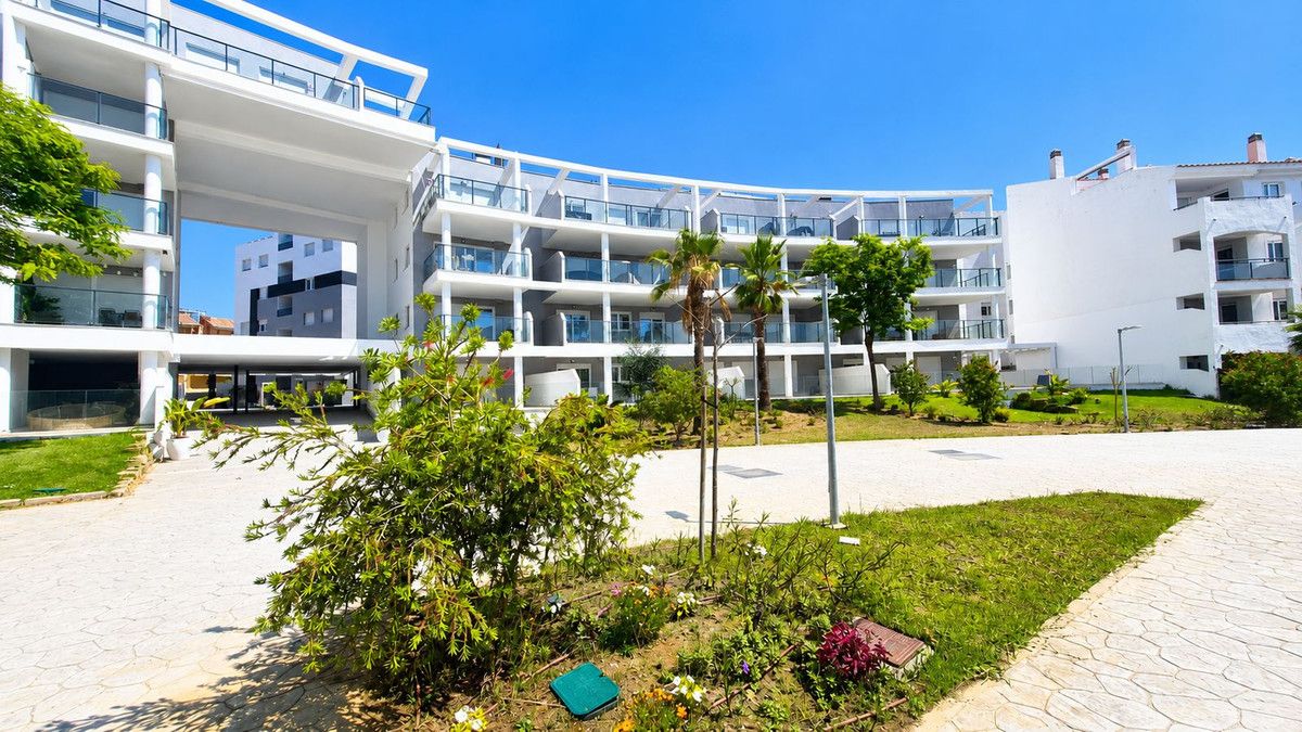 Middle Floor Apartment in Manilva, Manilva, 3/12