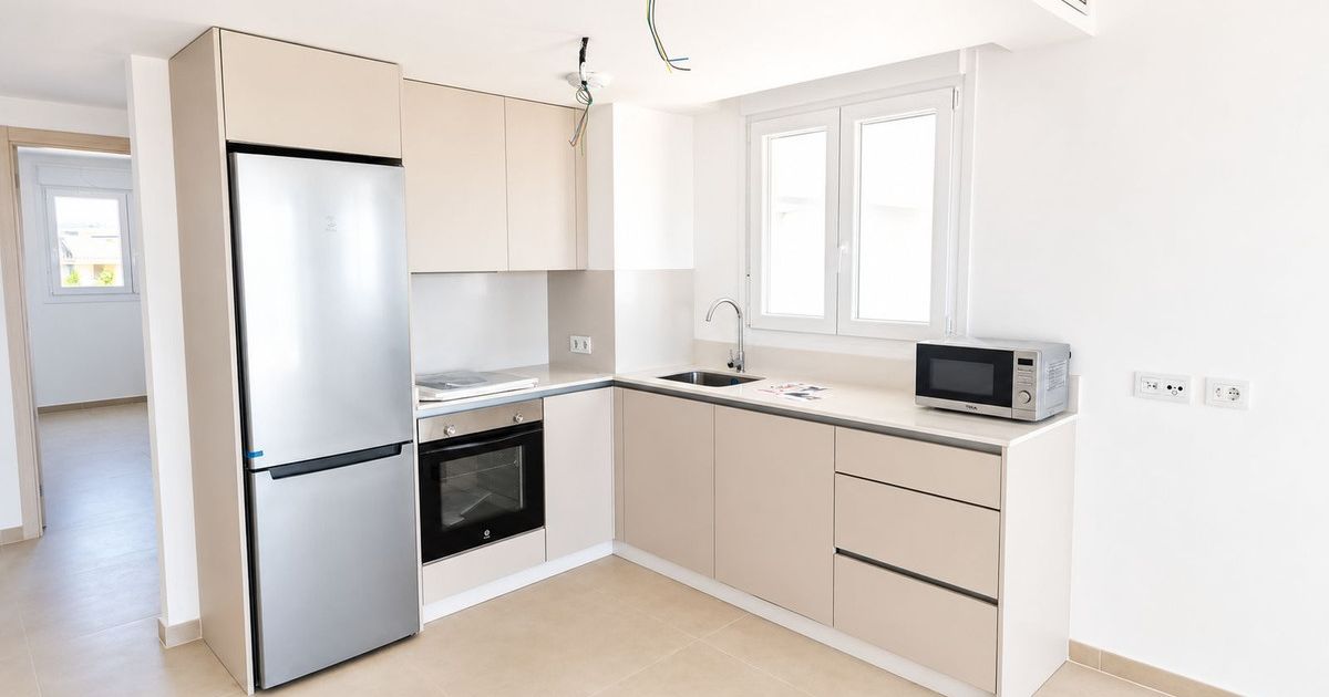 Middle Floor Apartment in Manilva, Manilva, 5/12