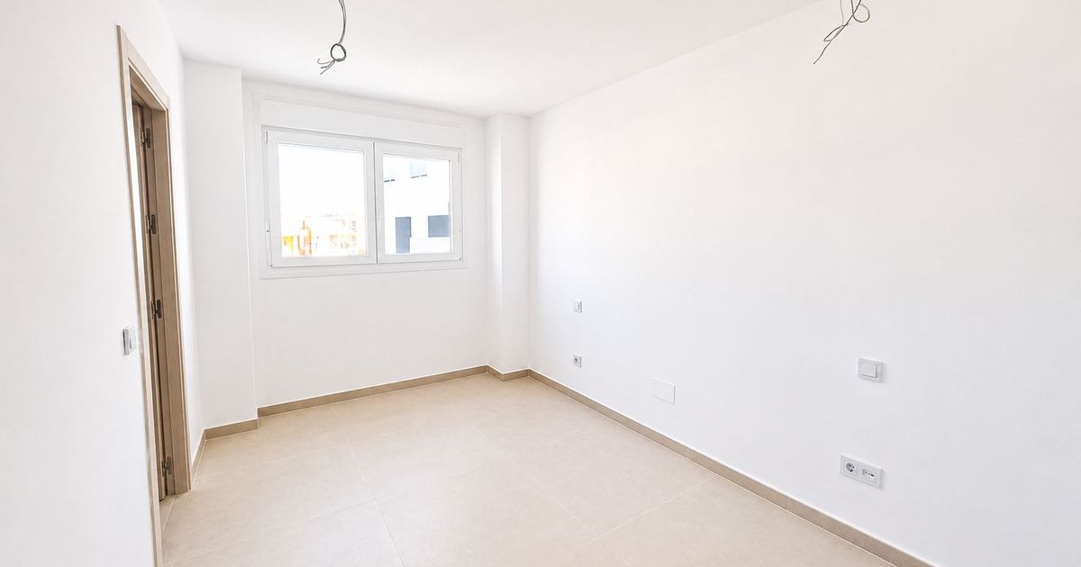 Middle Floor Apartment in Manilva, Manilva, 8/12