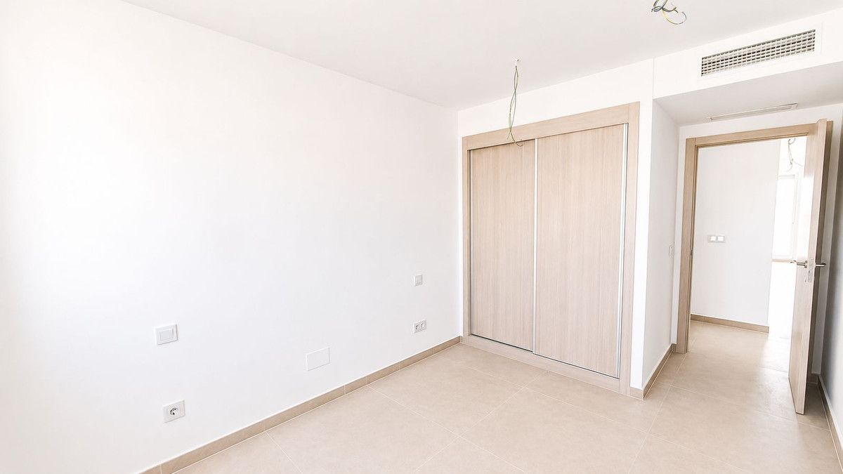 Middle Floor Apartment in Manilva, Manilva, 9/12