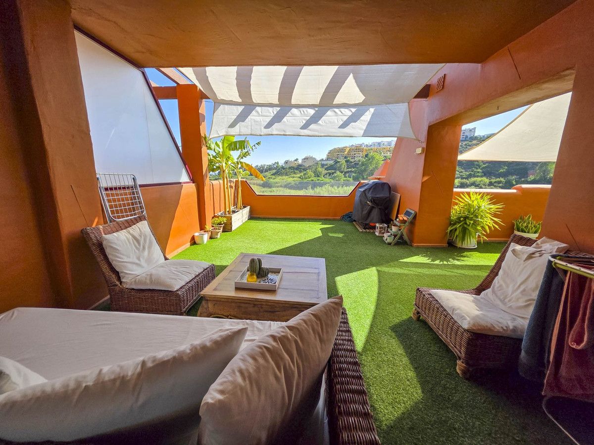 Middelste verdieping appartement in La Duquesa, La Duquesa, 1/12