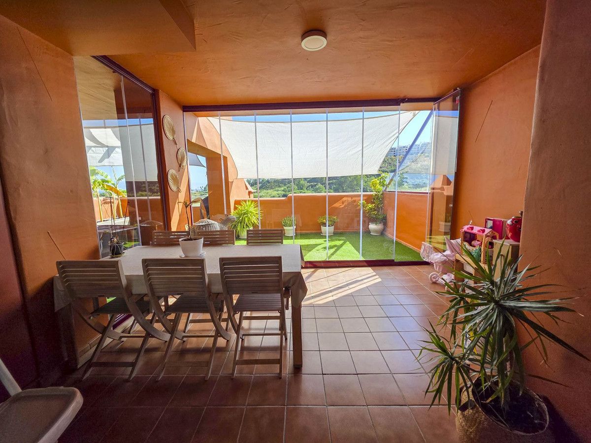 Middelste verdieping appartement in La Duquesa, La Duquesa, 3/12