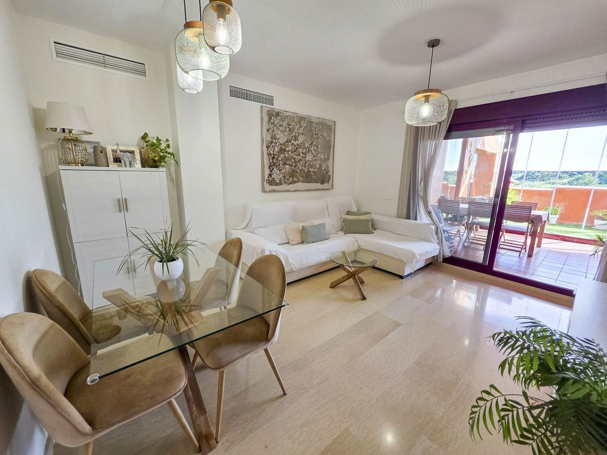 Middelste verdieping appartement in La Duquesa, La Duquesa, 4/12