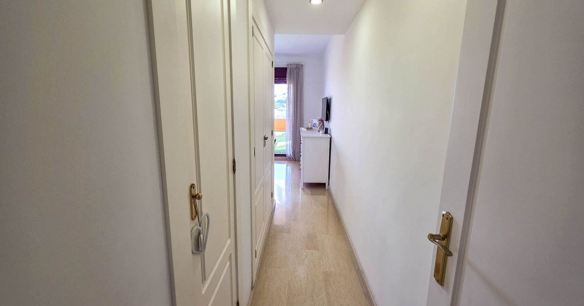 Middelste verdieping appartement in La Duquesa, La Duquesa, 8/12