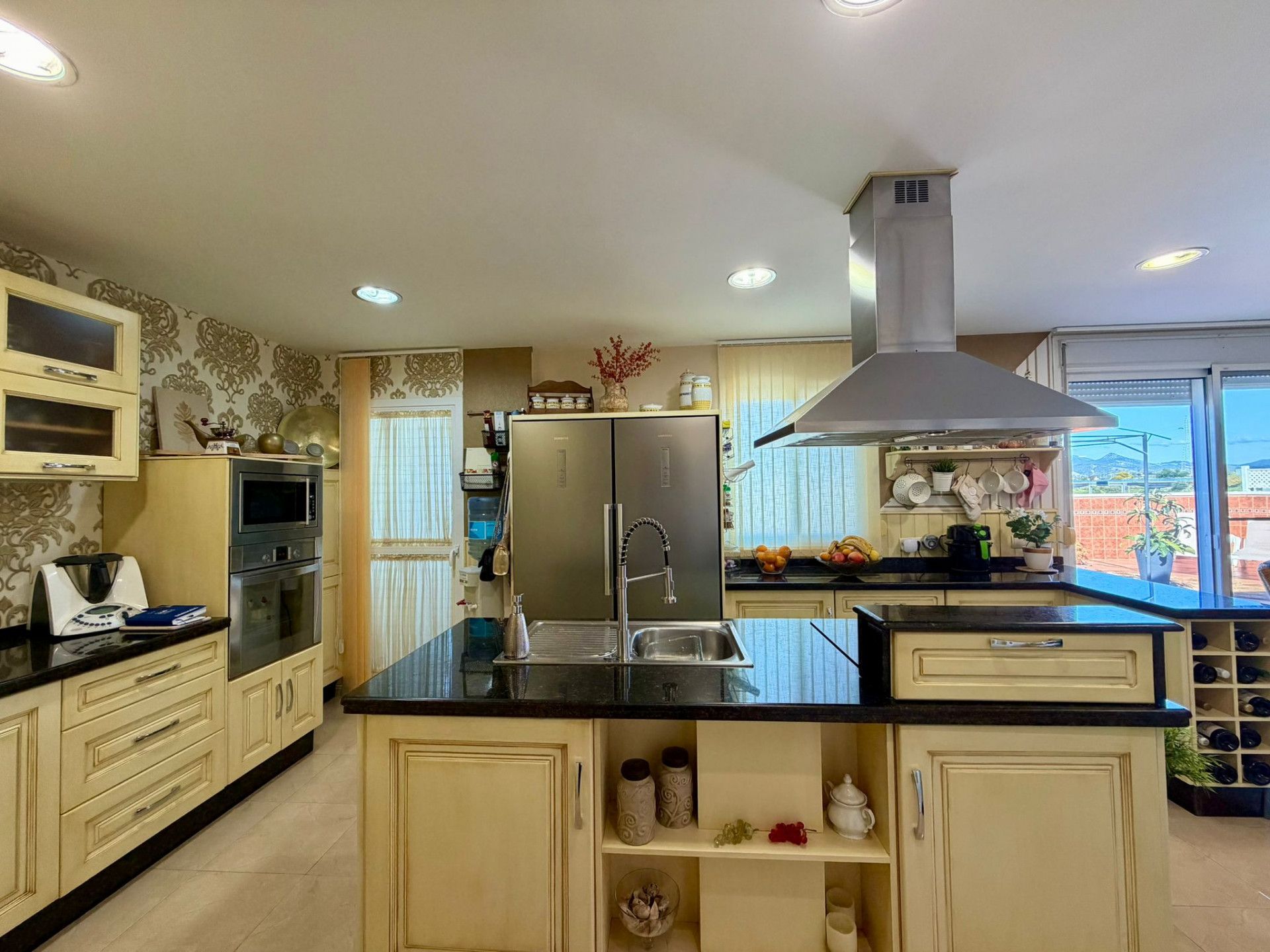 Penthouse in Estepona, Avda de Andalucia - Sierra de Estepona, Estepona, 8/12