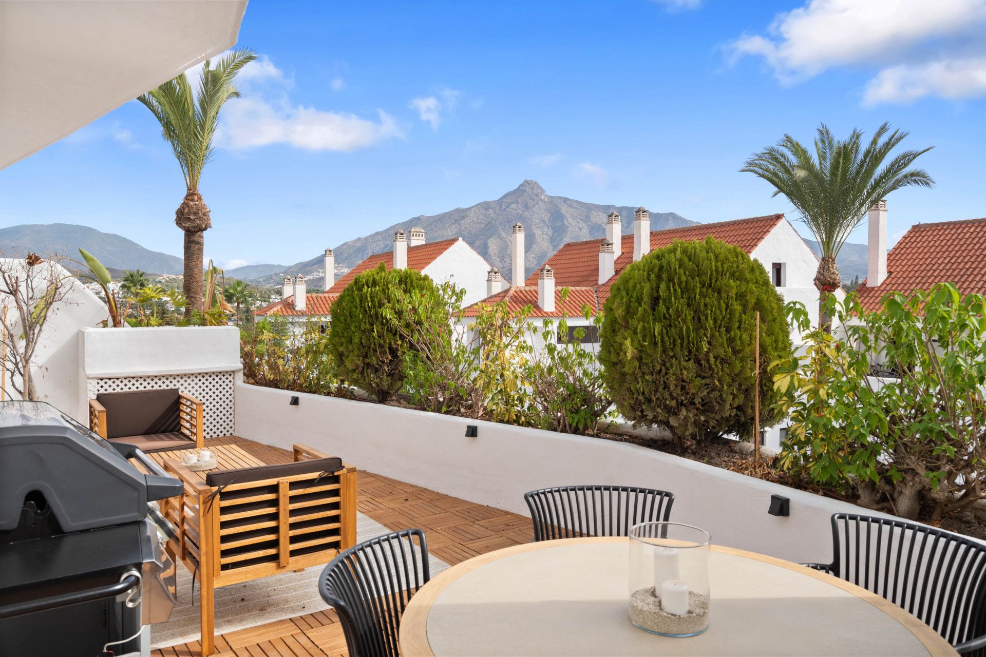 Апартаменты в Nueva Andalucia, Jardines de Andalucia, Nueva Andalucia, 1/12