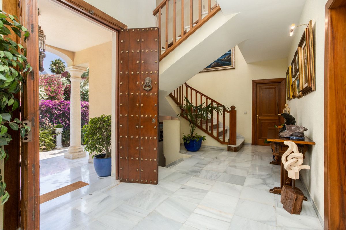 Wolnostojąca willa w Marbella, Marbella, 10/12