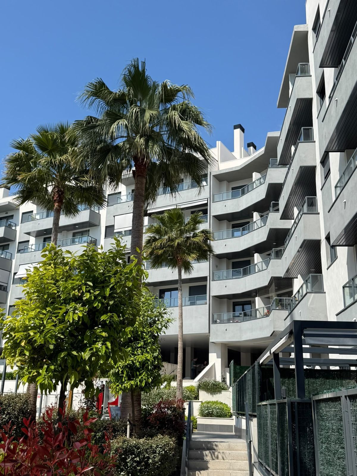 Middle Floor Apartment in Las Lagunas, Las Lagunas, 8/12
