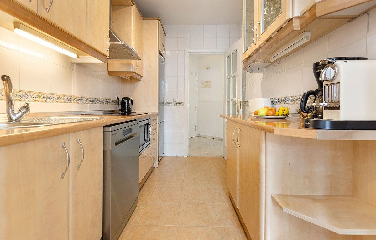 Wohnung in der mittleren Etage in Torremolinos, Torremolinos, 4/12