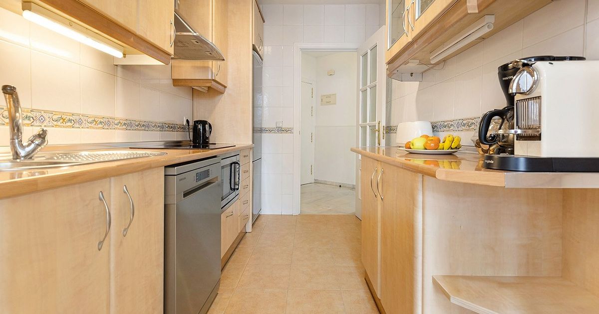 Wohnung in der mittleren Etage in Torremolinos, Torremolinos, 4/12