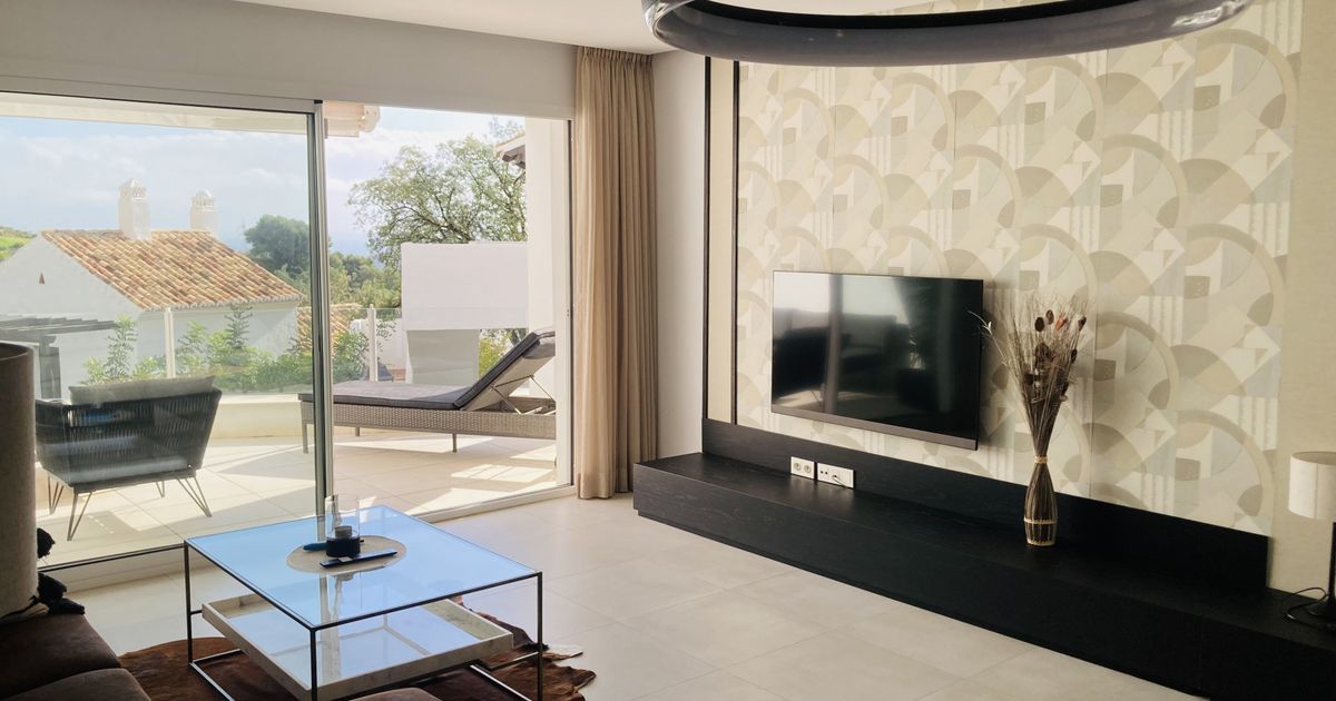 Apartment in Marbella East, Los Monteros, Marbella East, 8/12