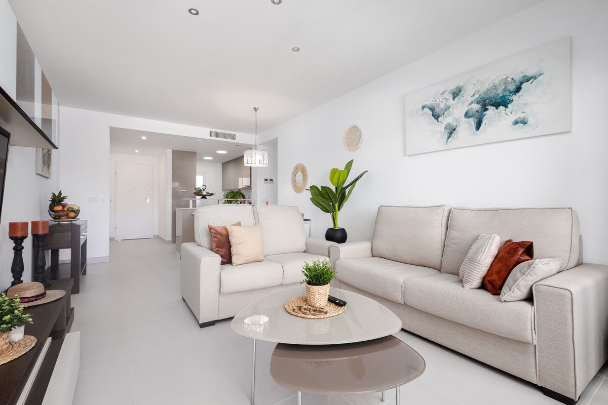 Apartamento en planta media en Estepona, Estepona, 2/12