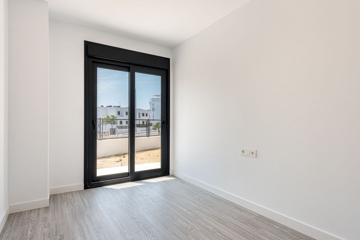 Erdgeschosswohnung in Estepona, Estepona, 9/12