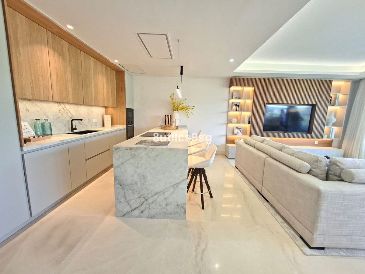 Apartament na środkowym piętrze w Aloha, Aloha, 10/12