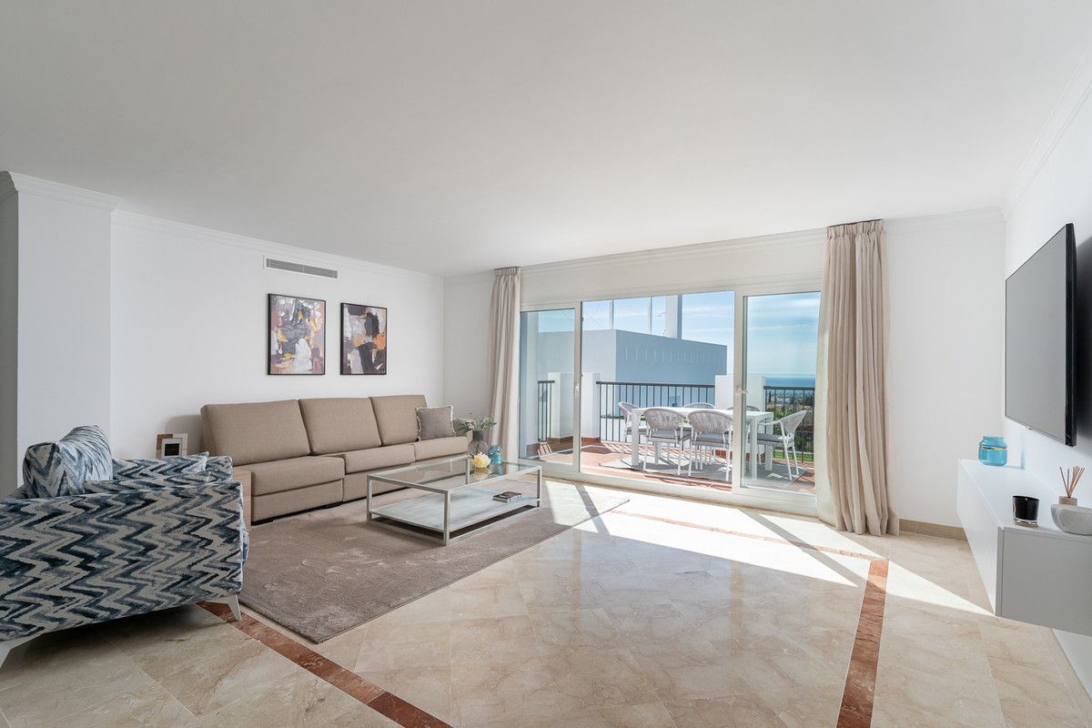 Penthouse Duplex in Benahavís, Benahavís, 3/12