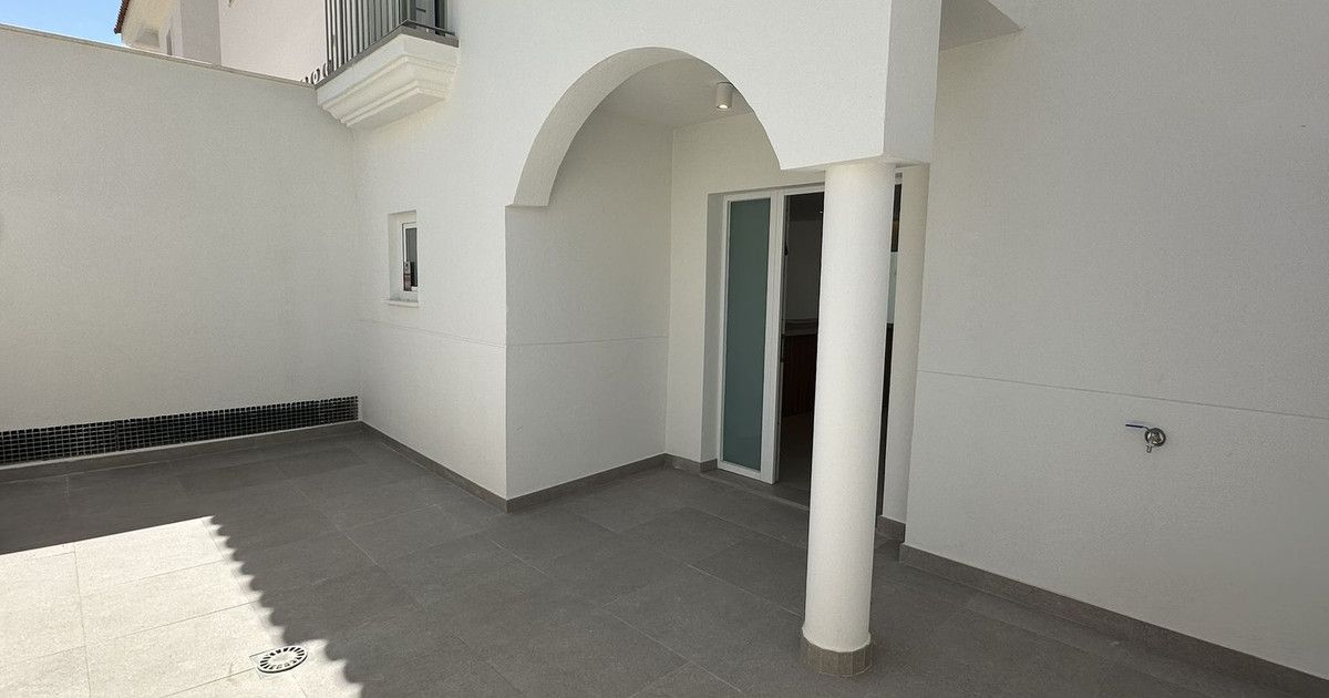 Townhouse in Torrequebrada, Torrequebrada, 6/12