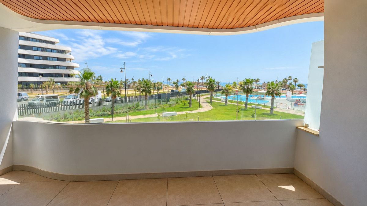 Apartamento en Planta Media en Torremolinos, Torremolinos, 4/12
